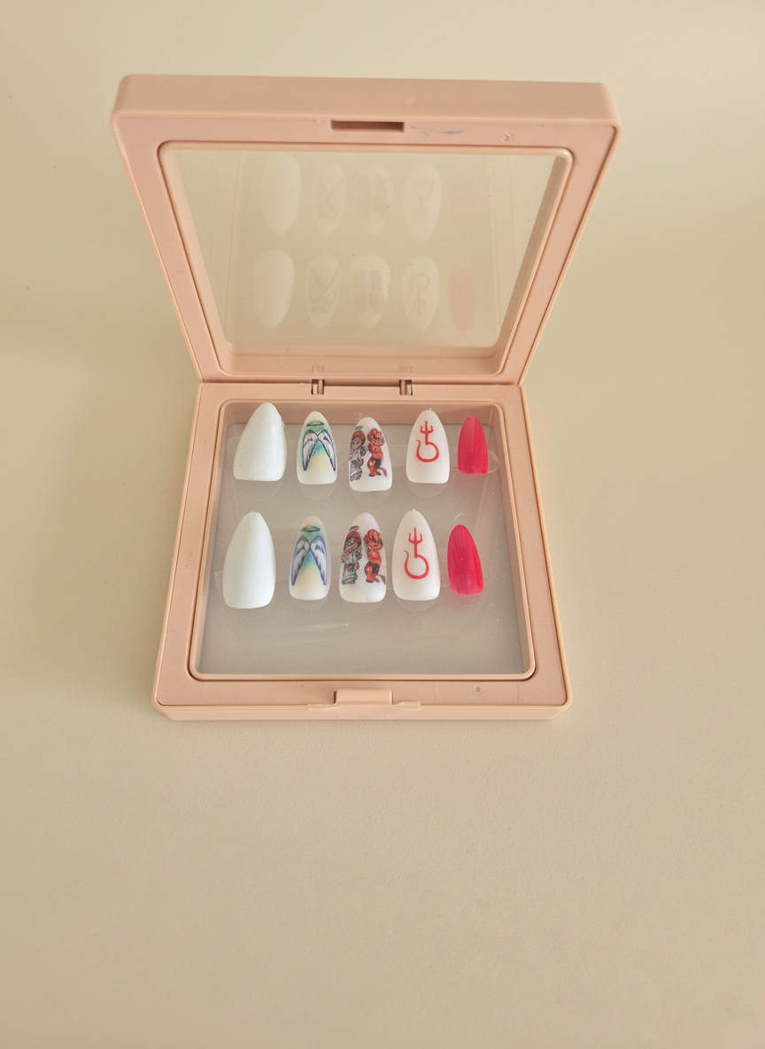 Ongles personnalisé ange et demon - fond crème