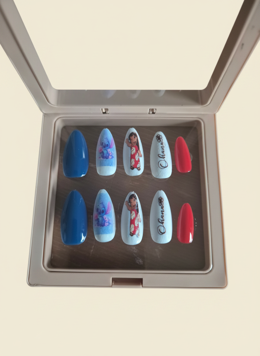 Ongles personnalisé Lilo et Stitch - fond crème