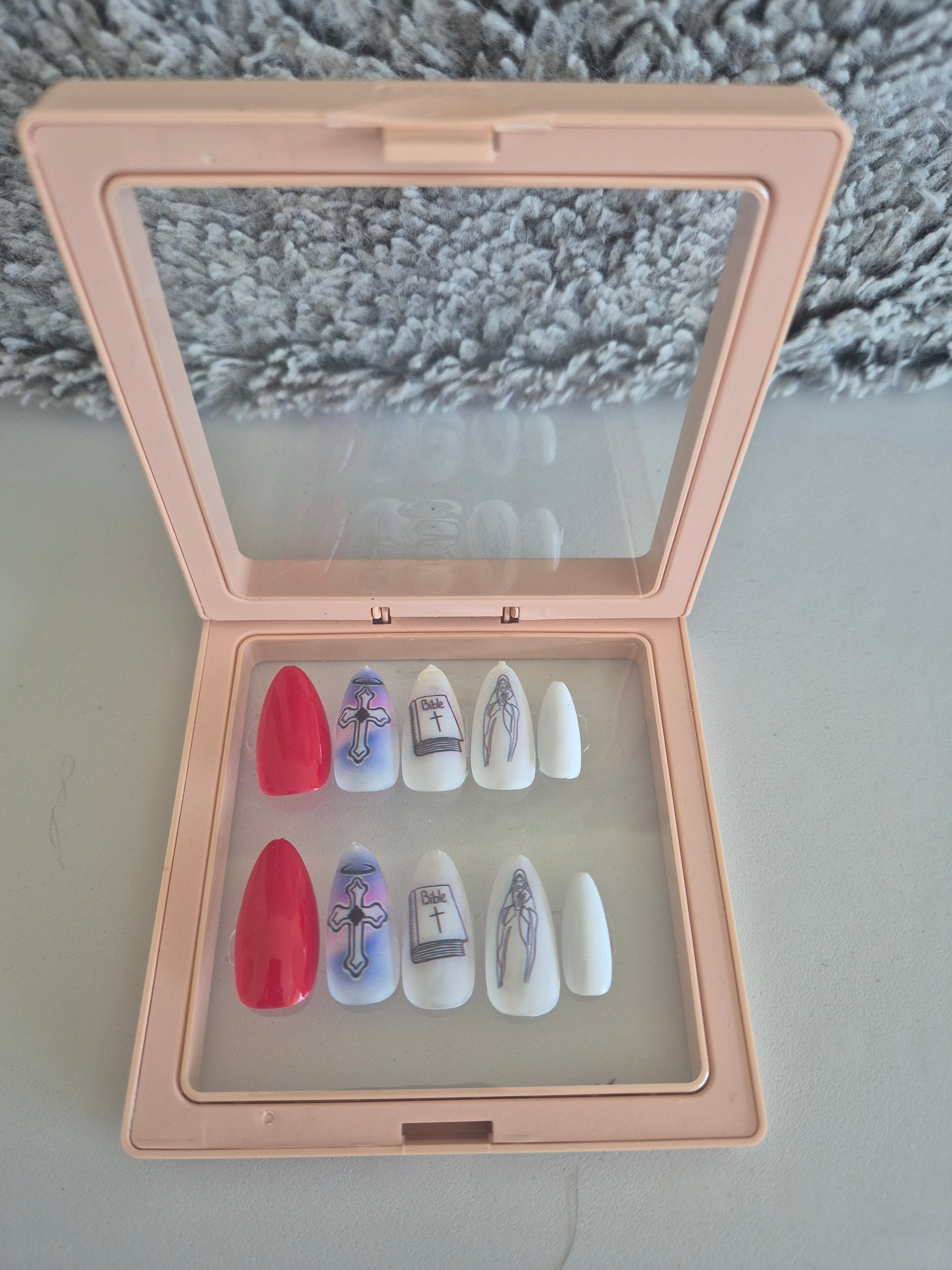 Ongles personnalisé - chrétien