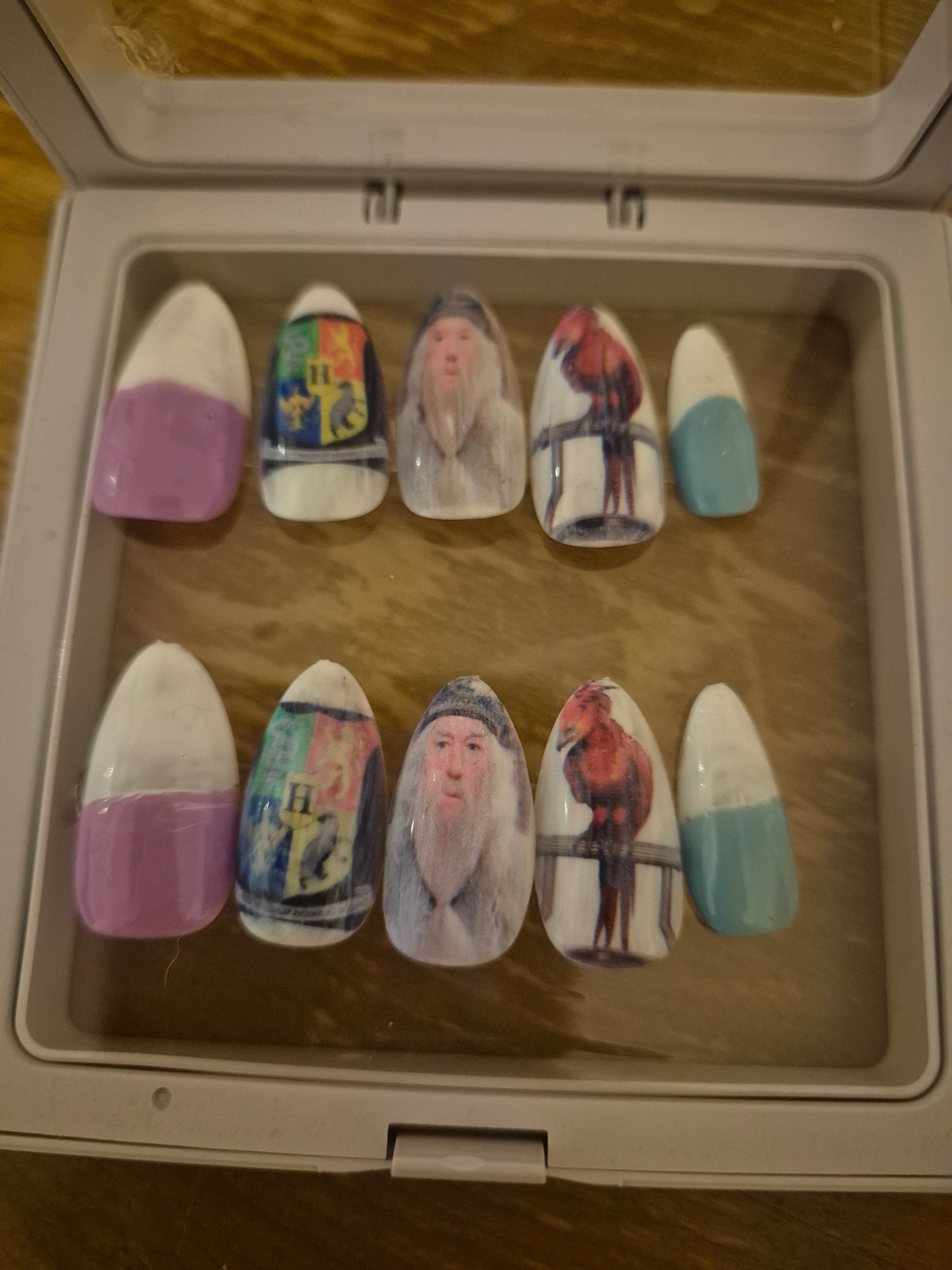 Ongles personnalisé - dumbledore