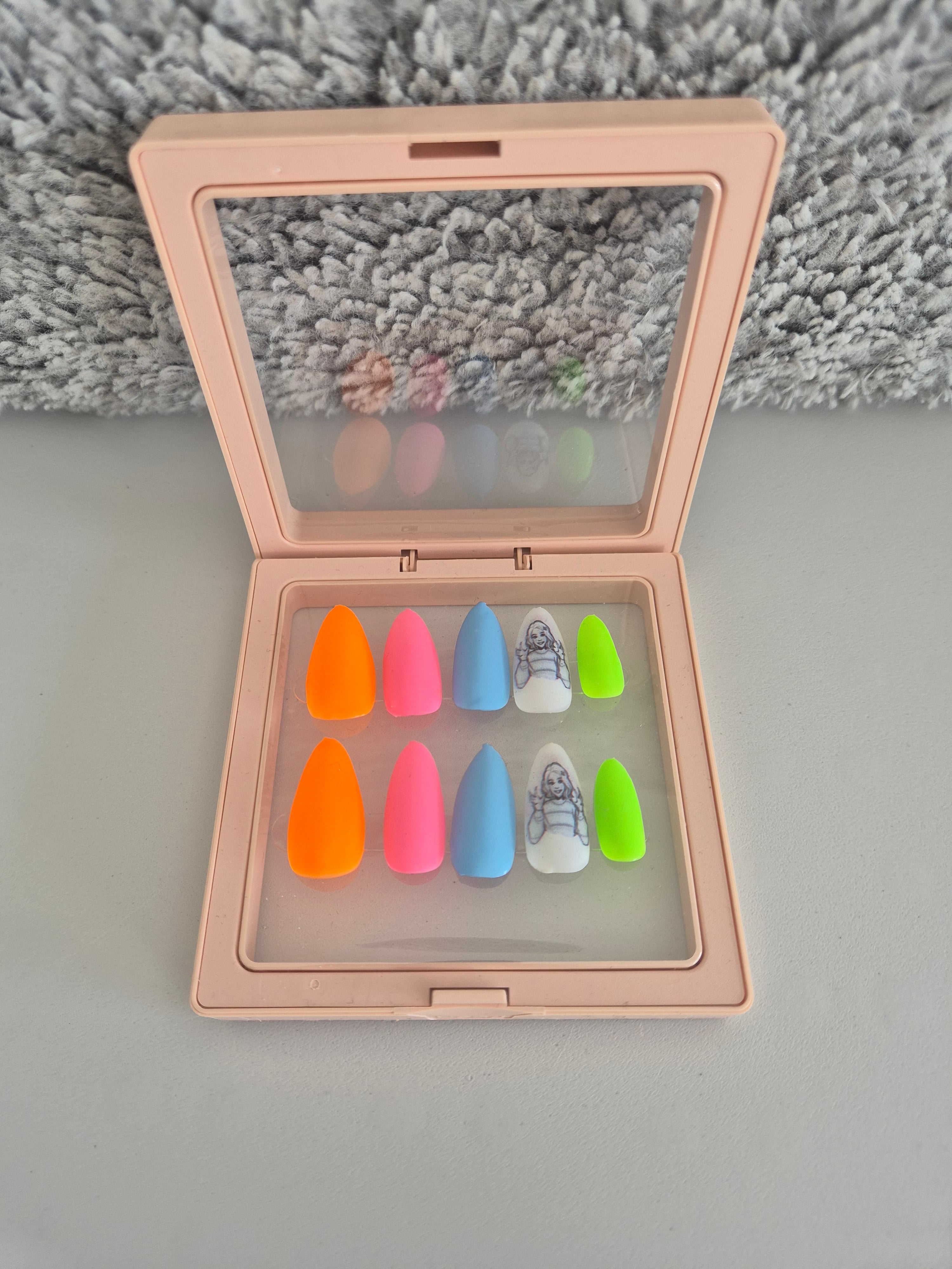 Ongles personnalisé - enid